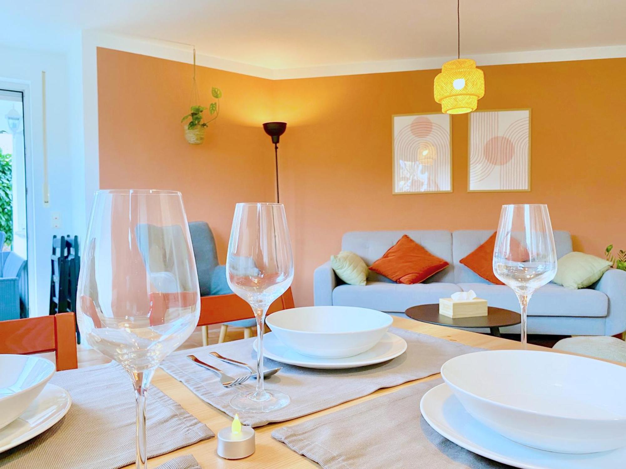 Snug Stays I 3 Zimmer Design Apartment Am See Mit Garten I Home Office I Highspeed Wifi Weßling Eksteriør bilde