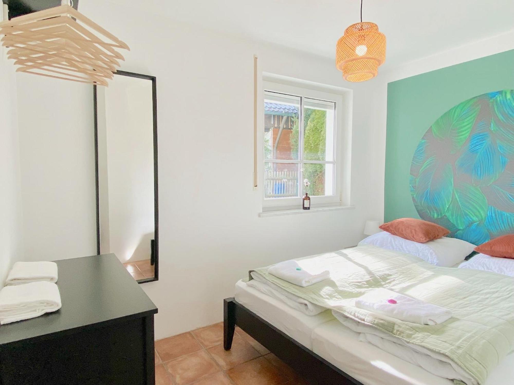 Snug Stays I 3 Zimmer Design Apartment Am See Mit Garten I Home Office I Highspeed Wifi Weßling Eksteriør bilde